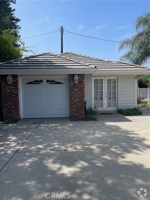 Building Photo - 422 E Camino Real Ave Rental
