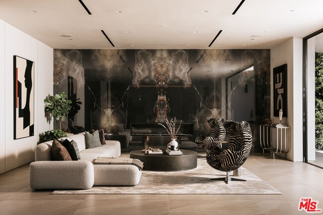 Photo - 2180 Stradella Rd