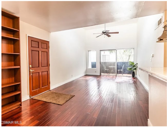 Photo - 18645 Hatteras St Unit 237