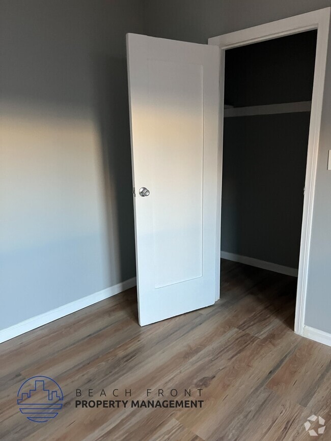 Building Photo - 601 N. Rossmore Ave. Rental