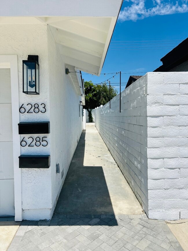 Photo - 6281 Balmoral Dr Unit 2