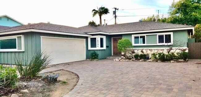 Photo - 18246 Sunburst St