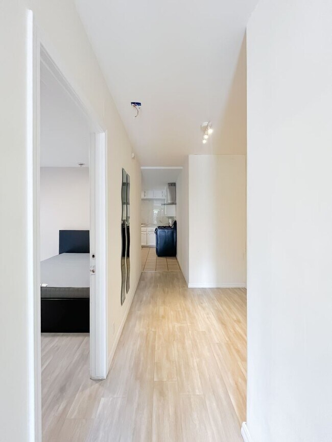 Photo - 807 Wilton Pl Unit 807 N Wilton Pl