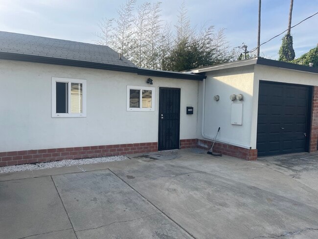 Photo - 1733 W 150th St