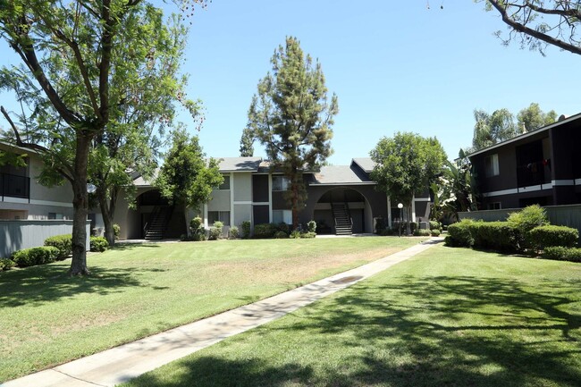 Photo - Summit Place Apartments