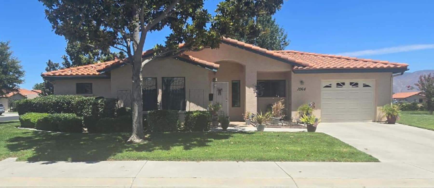 Two Bedroom Two Bathroom 55+ Home in Hemet - Two Bedroom Two Bathroom 55+ Home in Hemet