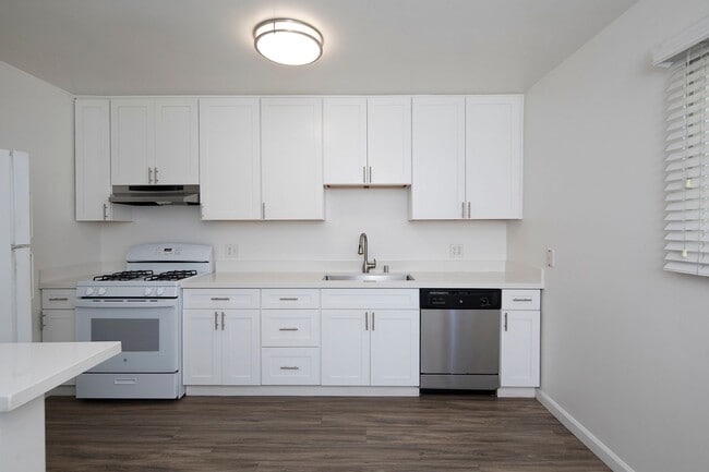 Photo - Beautifully Remodeled 2 BR in South Park Unit 3062