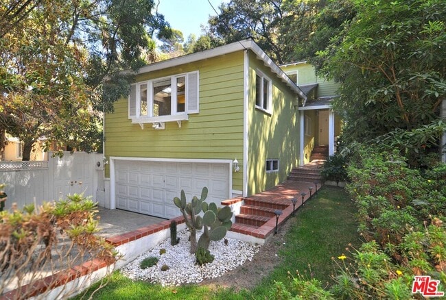 Photo - 8904 Wonderland Ave House