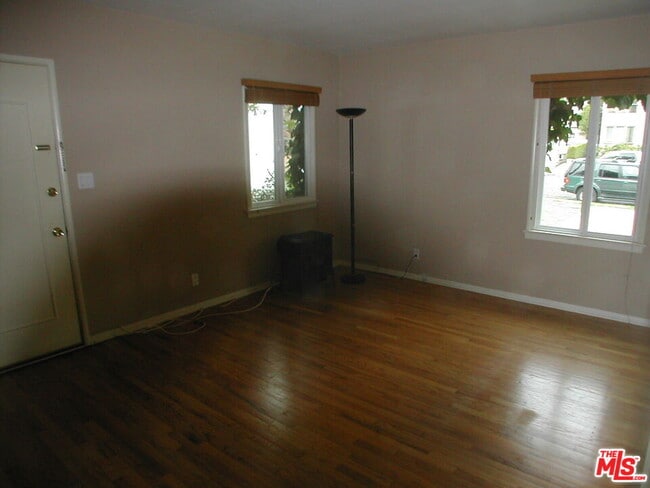 Photo - 1444 Yale St Unit A