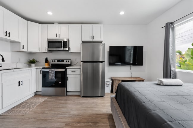 Photo - 4166 Cole Way