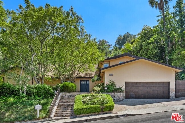 Building Photo - 10926 Alta View Dr Rental