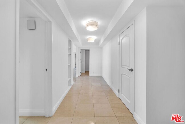 Photo - 10660 Wilshire Blvd Unit 701