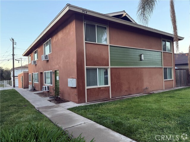 Building Photo - 914 W Pine St Rental