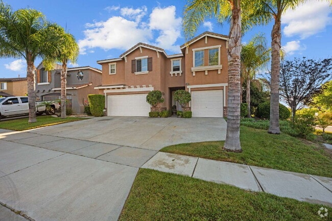 Building Photo - Stunning 5 BR 3.5 BA Home w/ 3 Car Garage ...