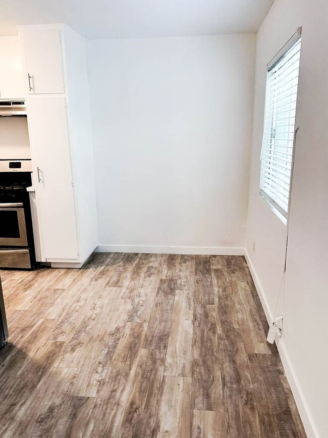 Photo - Venice - Close to the Waves - 1st Floor La... Unit #1