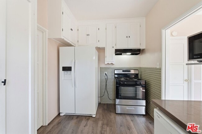 Photo - 1873 Midvale Ave