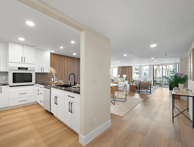 Photo - 2414 Front St Unit 16