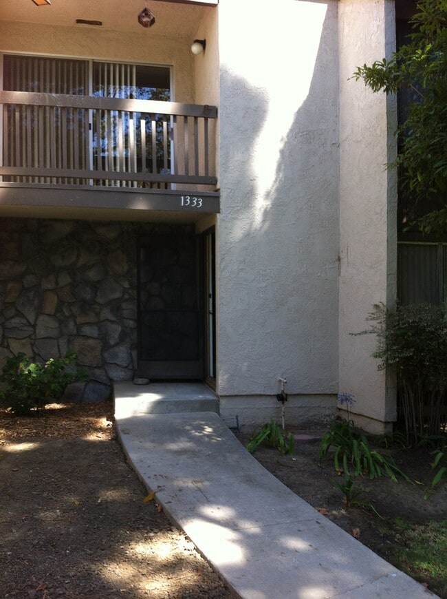 Building Photo - Todd Ranch Condo Welcome to the Todd Ranch Condo, 3-bedroom, 2-bathroom home located in the vibra...