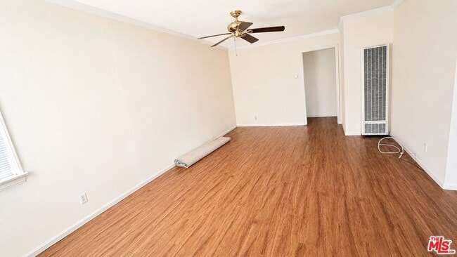 Photo - 3866 Bentley Ave