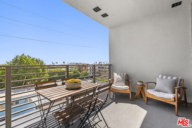 Photo - 7428 Santa Monica Blvd Unit 406