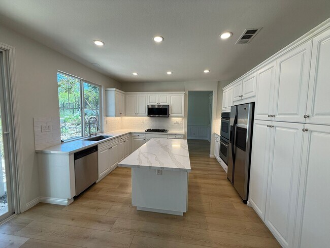 Photo - 32956 Rhine Ave