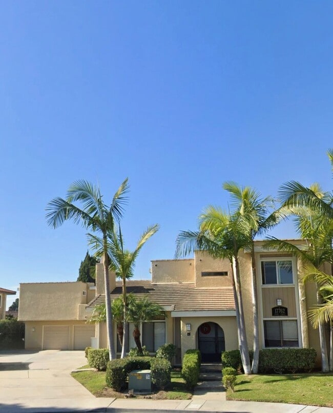 Building Photo - 17762 Paseo Cir Unit C