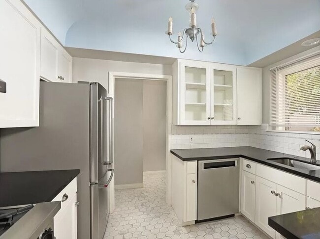 Photo - 10435 Ashton Ave Unit 10439