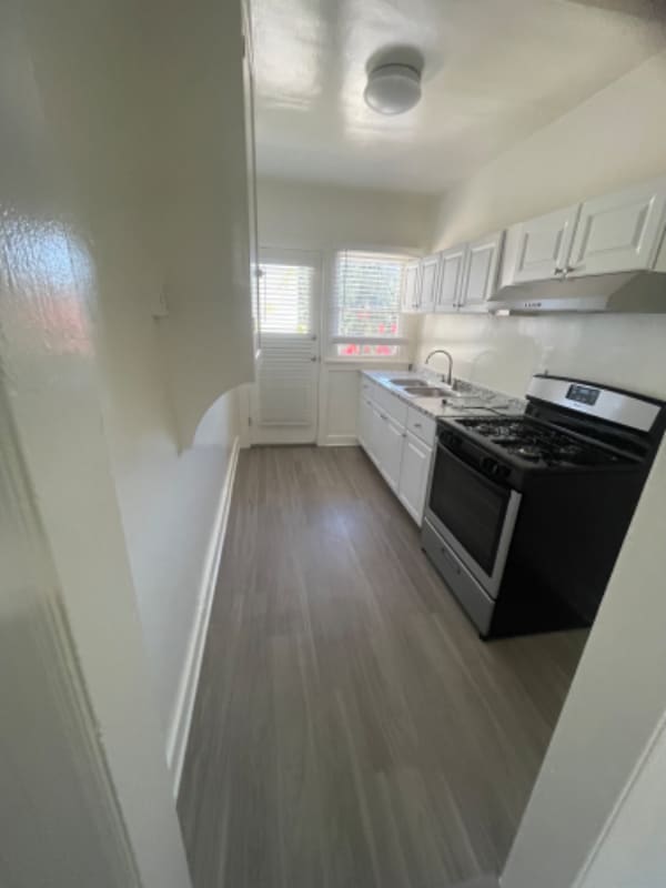 Photo - 600 E Garfield Ave Unit 7