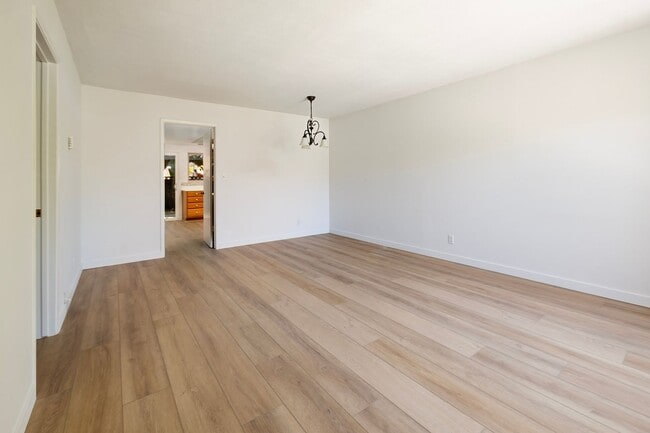 Photo - Beautiful 2/2 Condo in Hidden Valley!