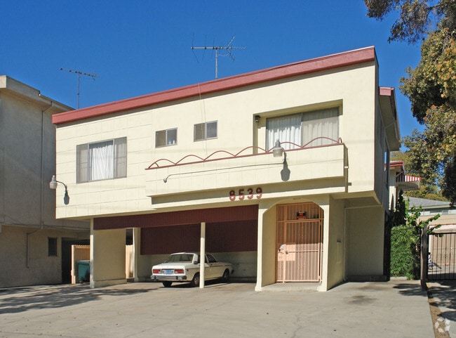 Building Photo - 8539 Saturn St Rental