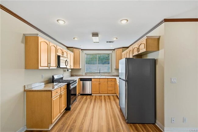 Photo - 5204 Etiwanda Ave