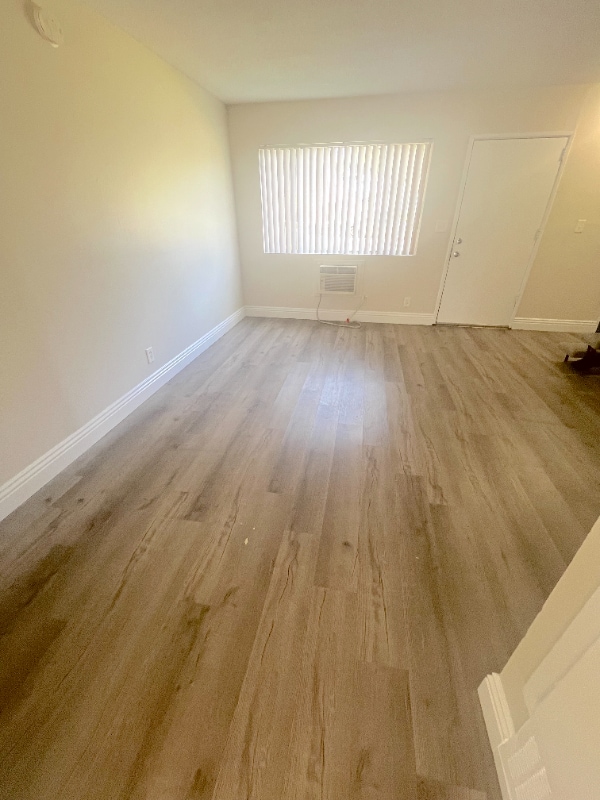 Photo - 587 Silverwood Ave Unit G