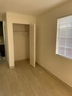 Photo - 114 W B St