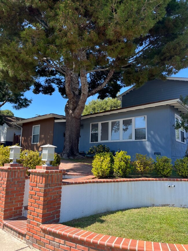 Photo - 7301 W 88th St