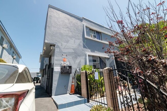 2 bed 1 bath unit in Inglewood 90302 - 2 bed 1 bath unit in Inglewood 90302 House