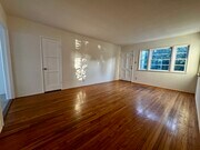 Apt A - Oversize Living Room - 11466 Washington Pl Unit Apt A