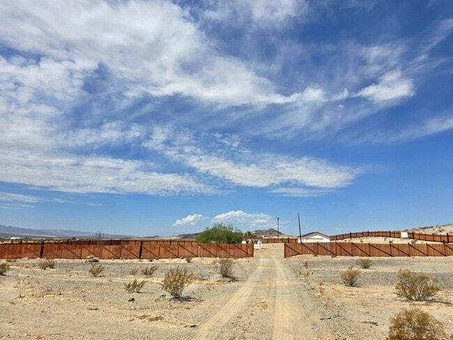 Building Photo - 2300 Bullion Mountain Rd