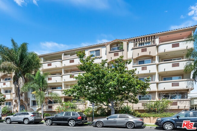 Photo - 1246 Armacost Ave Unit 301