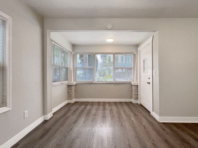 Building Photo - 1239 E Florida St Unit 1247