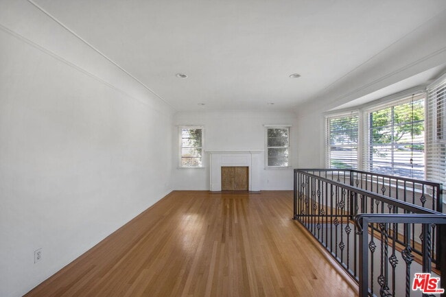 Photo - 5039 Marburn Ave