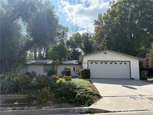 Photo - 20416 Coulson St