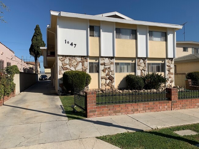 Photo - 1647 W 80th St Apartment Unit #3 2Bed