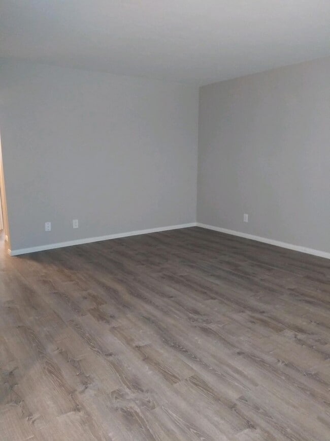 Photo - 3686 Third Avenue Unit 2