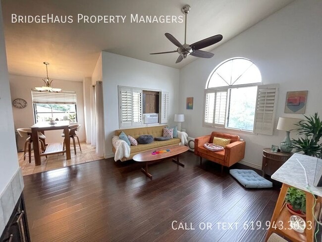 Photo - 1434 Essex St House