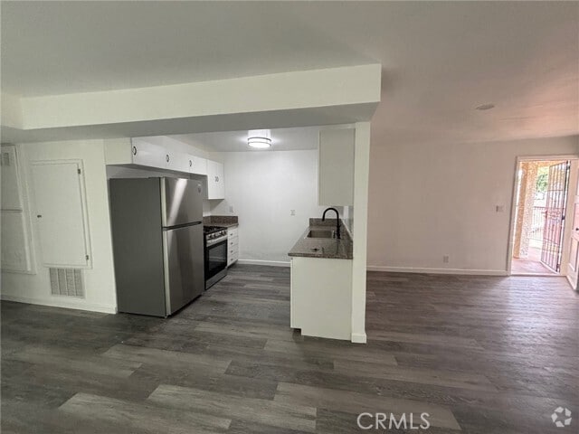Building Photo - 917 Kenwood St Rental