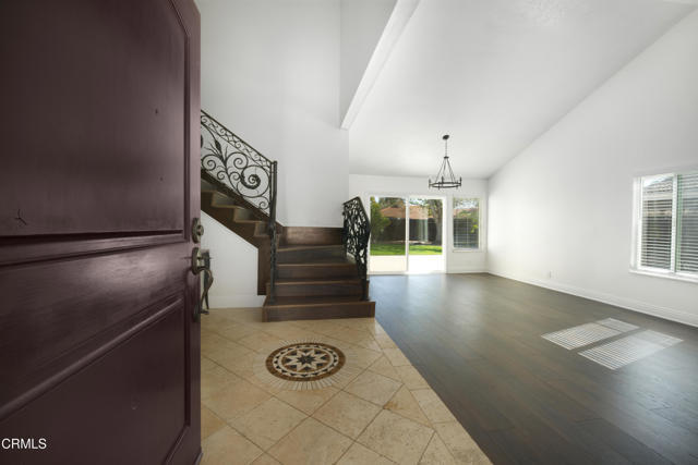 Photo - 614 Gilbert St