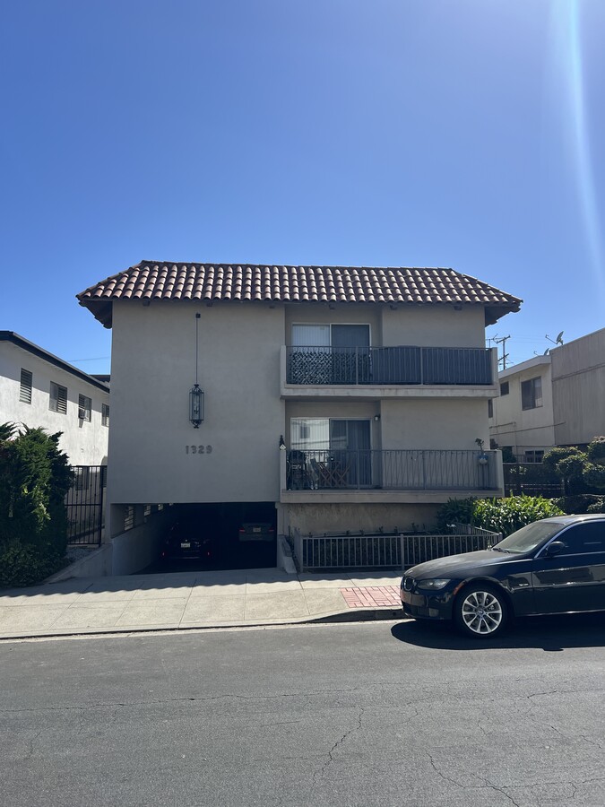 Photo - 1329 Barry Ave Unit #3