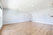 Photo - 10430 Langdon Ave House