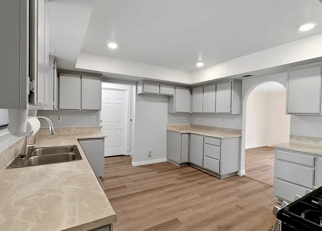 Photo - Spacious living, large yard, off street parking.  Available for immediate Move In