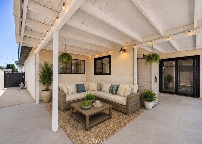 Photo - 21213 Budlong Ave